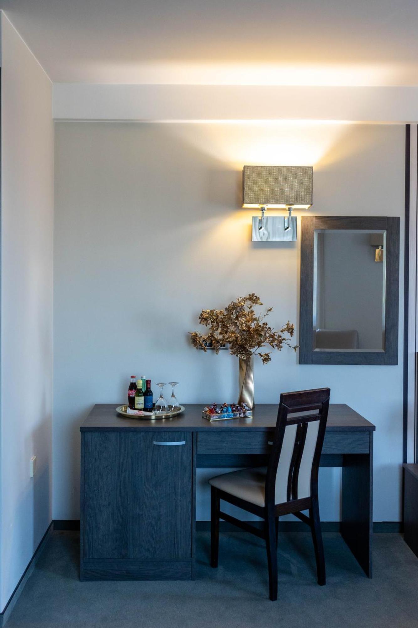 Art Hotel Slavonski Brod Exterior foto